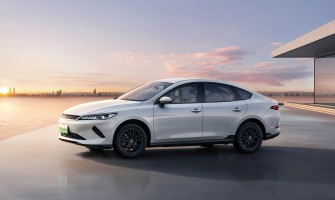 BYD Qin Plus — сучасний седан BYD для міста та дальніх поїздок