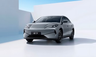 BYD E7 — новий електричний седан BYD із запасом ходу до 520 км