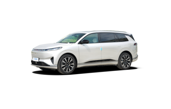 Dongfeng eπ008