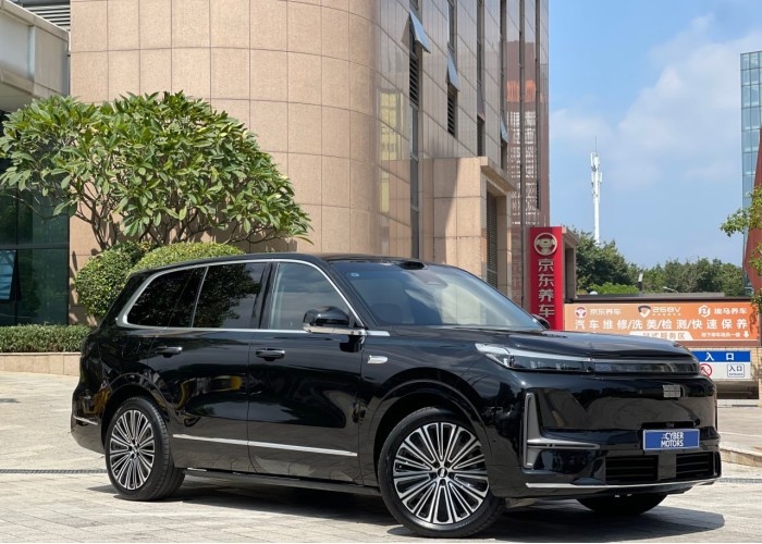 Geely Galaxy M9 PHEV, 210km 4WD Pilot, 2025, пробіг 6 тисяч км