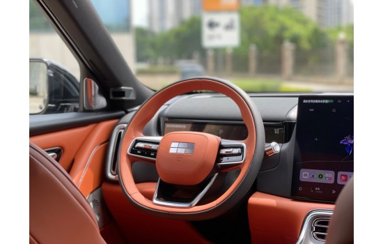 Geely Galaxy M9 PHEV, 210km 4WD Pilot, 2025, пробег 8 тысяч км