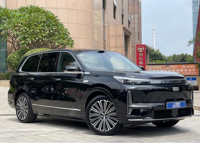 Geely Galaxy M9 PHEV, 210km 4WD Pilot, 2025, пробіг 8 тисяч км