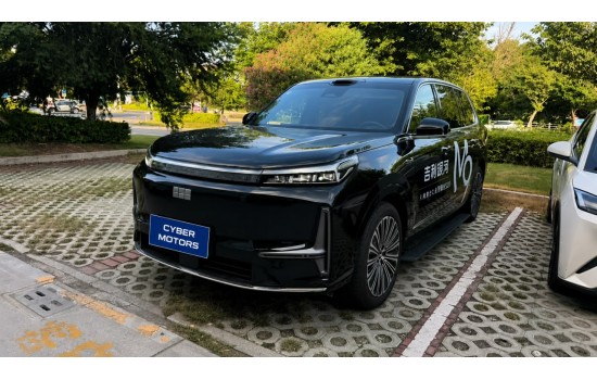 Geely Galaxy M9 PHEV, 210km 4WD Pilot, 2025, пробіг 8 тисяч км