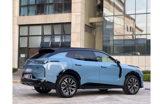 Lynk&Co 08 EM-P Four, Ultra Top 4WD, 2025 (09)