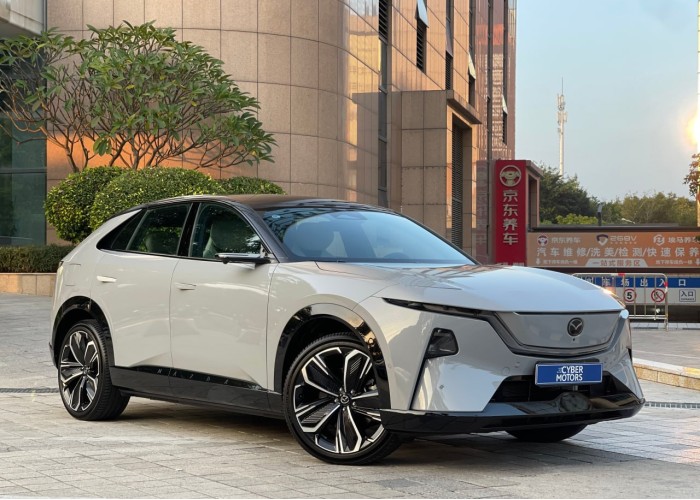 Mazda EZ-60 DM, 200км Max, 2025 (8), пробіг 1,8 тисяч км