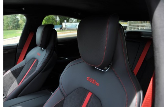 Xiaomi SU7 Ultra 2025