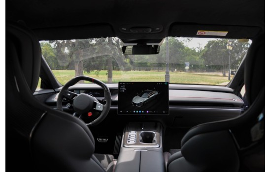 Xiaomi SU7 Ultra 2025