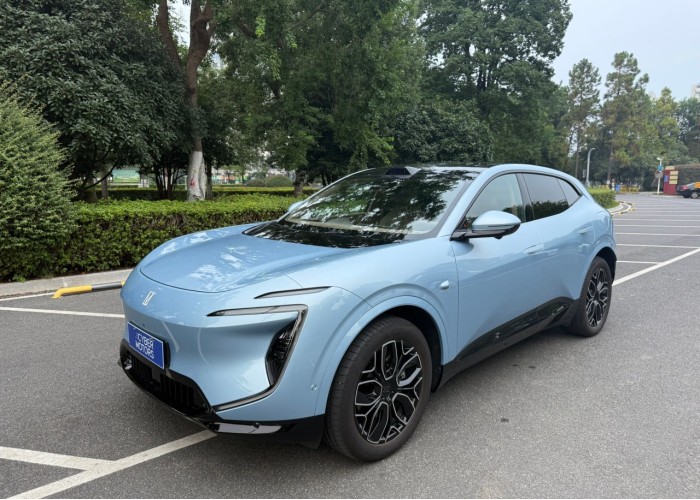 AVATR 07 EV, 4WD Ultra Pure, 2025 (09), модель 2026 року