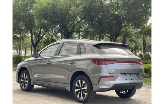 BYD e2