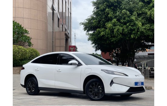 BYD E7, 520км Flagship, 2025, пробіг 13,8 тисяч км
