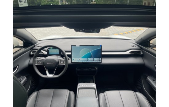 BYD E7, 520км Flagship, 2025, пробіг 13,8 тисяч км