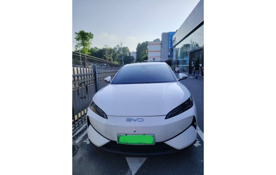 BYD E7, 520км Flagship, 2025, пробіг 13,8 тисяч км