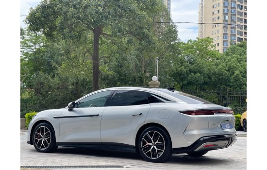 BYD Han L, 601км 4WD Lidar Flagship, 2025