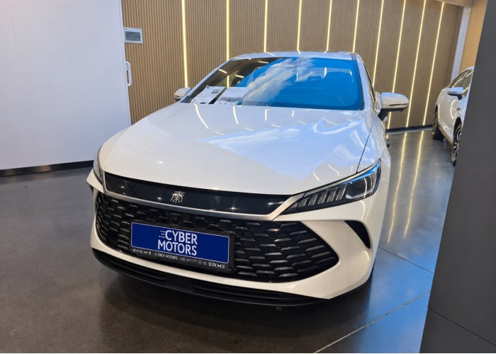 BYD Qin Plus DM-i, 120km Top, батарея 15.87 kwh, 2025 (2)