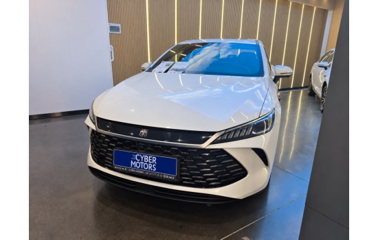 BYD Qin Plus DM-i, 120km Top, батарея 15.87 kwh, 2025 (2)