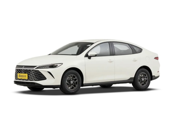 BYD Qin Plus DM-i, 120km Top, батарея 15.87 kwh, 2025 (2)