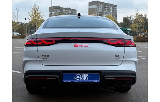 BYD Qin L DM-i, 120km Surpass (Beyond Edition), батарея 15.8 kwh, 2025, пробег 4,7 тысяч км