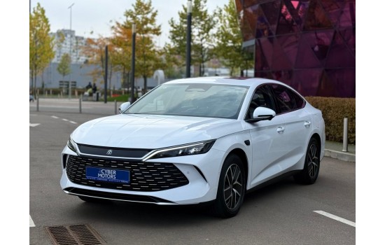 BYD Qin L DM-i, 120km Surpass (Beyond Edition), батарея 15.8 kwh, 2025, пробег 4,7 тысяч км