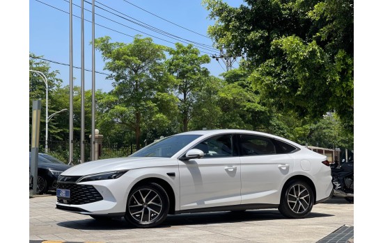 BYD Qin L DM-i, 2025, пробіг 4,7 тисяч км