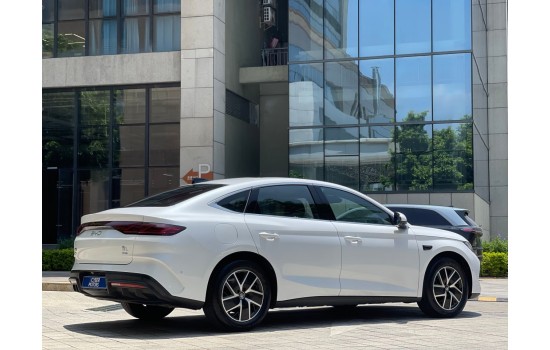 BYD Qin L DM-i, 2025, пробіг 4,7 тисяч км