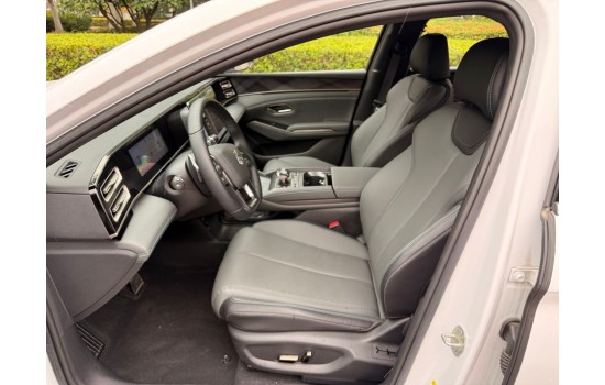 BYD Qin L DM-i, 2025, пробег 1,2 тысячи км