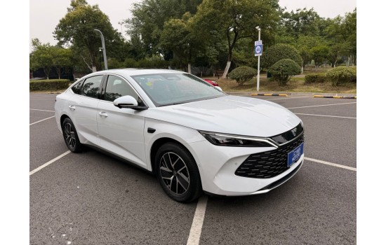 BYD Qin L DM-i, 2025, пробег 1,2 тысячи км