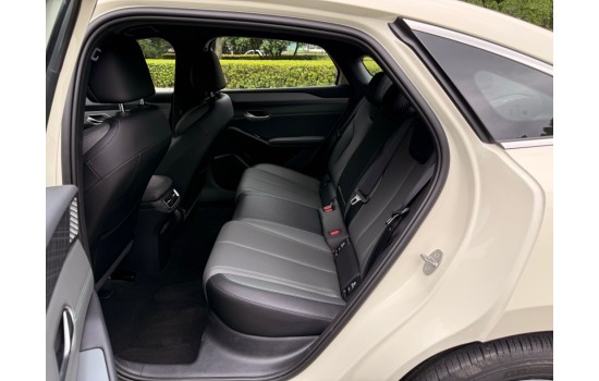 BYD Qin L EV, 2025, пробег 5,6 тисяч км