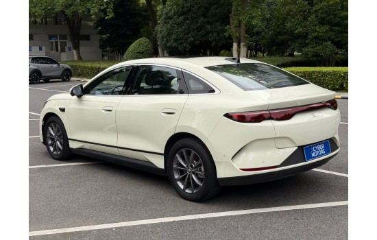 BYD Qin L EV, 2025, пробег 5,6 тисяч км