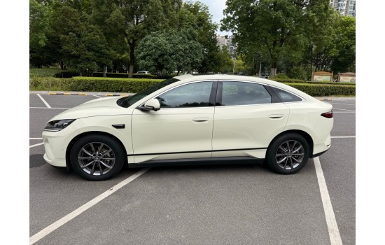 BYD Qin L EV, 2025, пробег 5,6 тисяч км