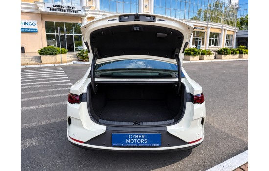 BYD Qin L EV, 2025, пробег 5,6 тисяч км