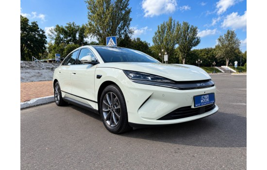 BYD Qin L EV, 2025, пробег 5,6 тисяч км