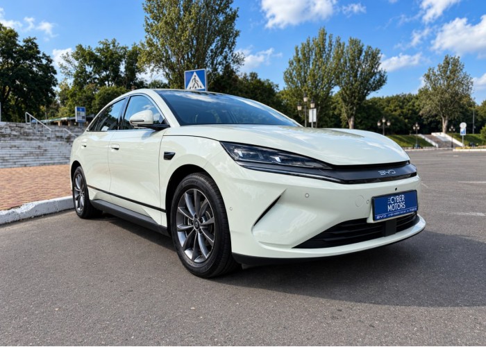 BYD Qin L EV, 2025, пробег 5,6 тисяч км