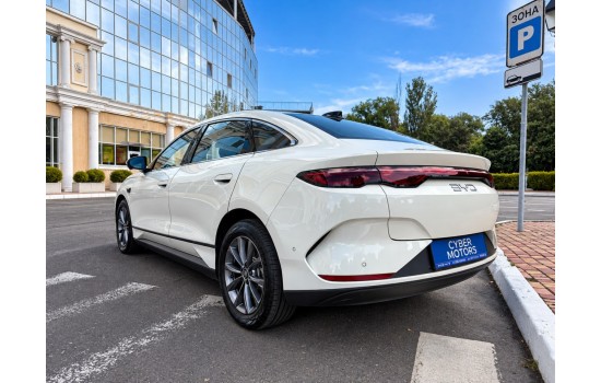 BYD Qin L EV, 2025, пробег 5,6 тисяч км