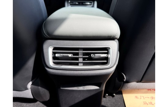 BYD Qin L EV, 2025, пробег 5,6 тисяч км