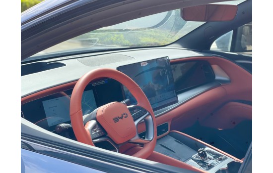 BYD Sea lion 07 4WD, пробег 15 тысяч км