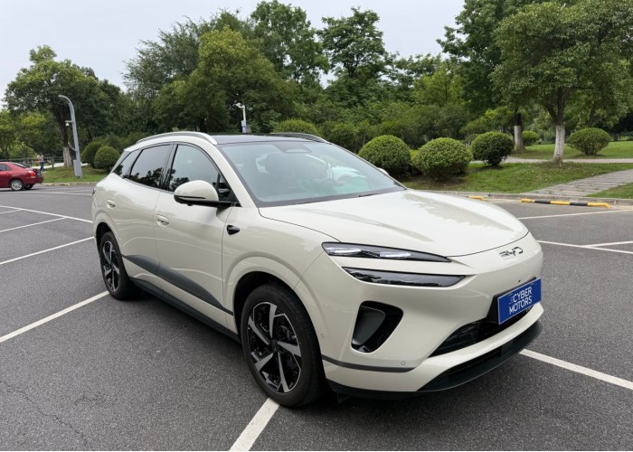 BYD Sea Lion 06 DMi, 205km Pilot Plus, пробіг 4,4 тисячі км