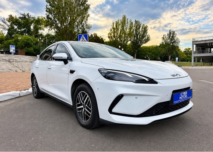 BYD Seal 05 DM-i Flagship, 2025, пробіг 9 тисяч км