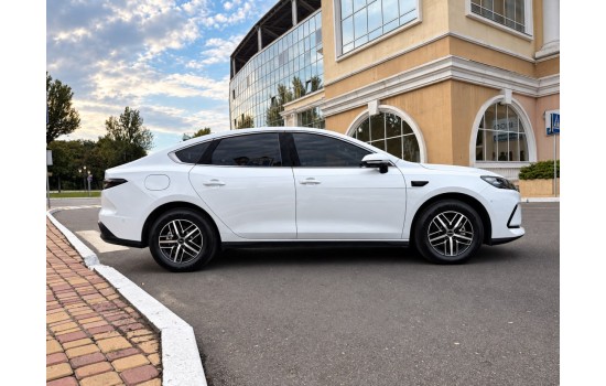 BYD Seal 05 DM-i Flagship, 2025, пробіг 9 тисяч км