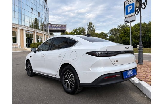 BYD Seal 05 DM-i Flagship, 2025, пробіг 9 тисяч км