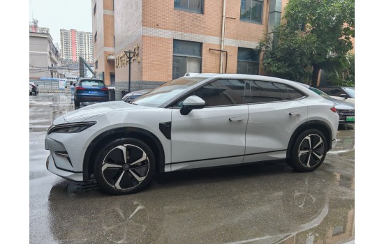 BYD Song L White