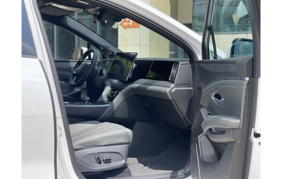 BYD Song L DMi (гибрид), 160KM Excellence, 2025, пробег 4,3 тысячи км