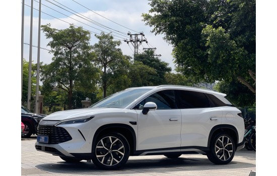 BYD Song L DMi (гибрид), 160KM Excellence, 2025, пробег 4,3 тысячи км