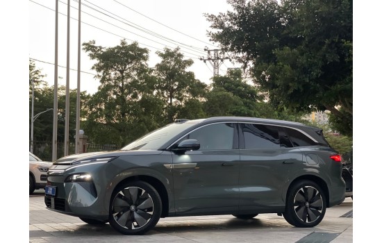BYD Tang L EV 2025