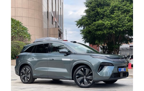 BYD Tang L Dm-I, Drone Player (гібрид), 2025