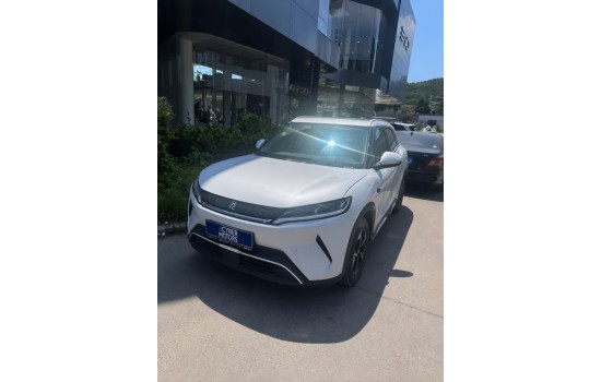 BYD Yuan Up EV, 401km range, пробег 9,4 тысячи км