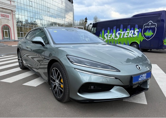 Denza Z9 GT EV, 4 WD, 2024