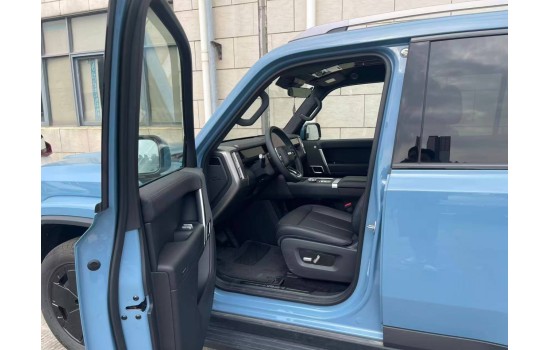 iCAR V27, 210 KM 2WD Falcon 500