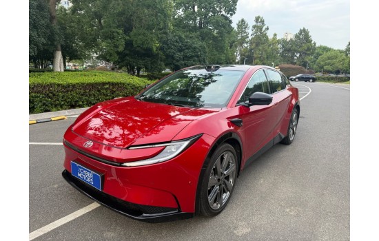 Toyota bZ5, 2025, пробіг 4,6 тисячі км