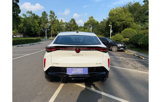 Volkswagen ID. UNYX 06 2025