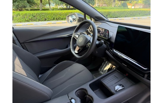 Volkswagen ID. UNYX 06 2025